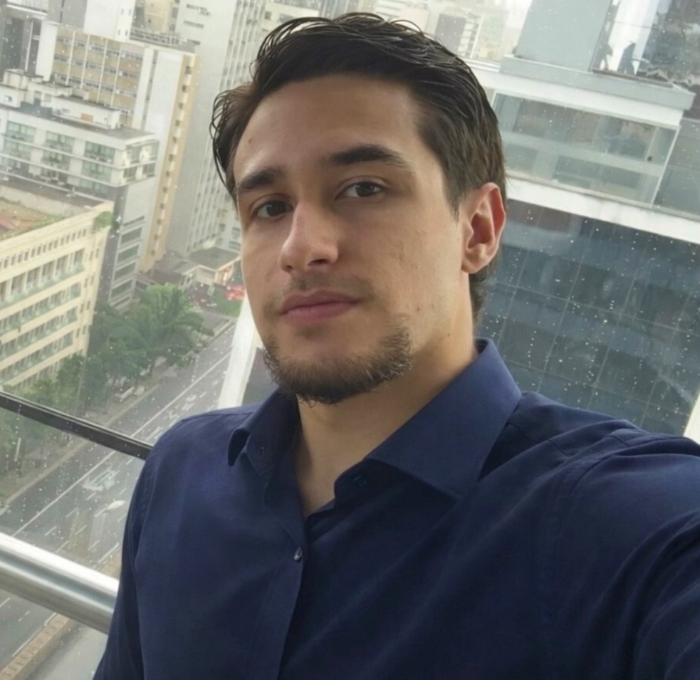 Davi de Freitas Bueno — Fundador da Zona Mods